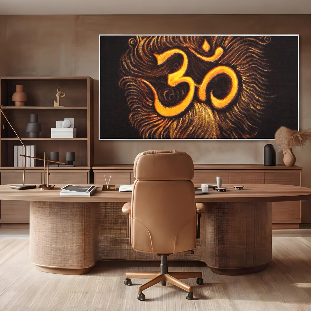 Tablou canvas cu tablou canvas cu simbolul om aurit, in rama de aluminiu argintiu, pe perete intr-un birou